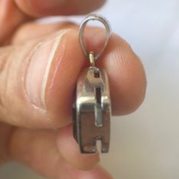 Lab Blue Sapphire Pendant in 925 Sterling Silver - Picture 3 of 8